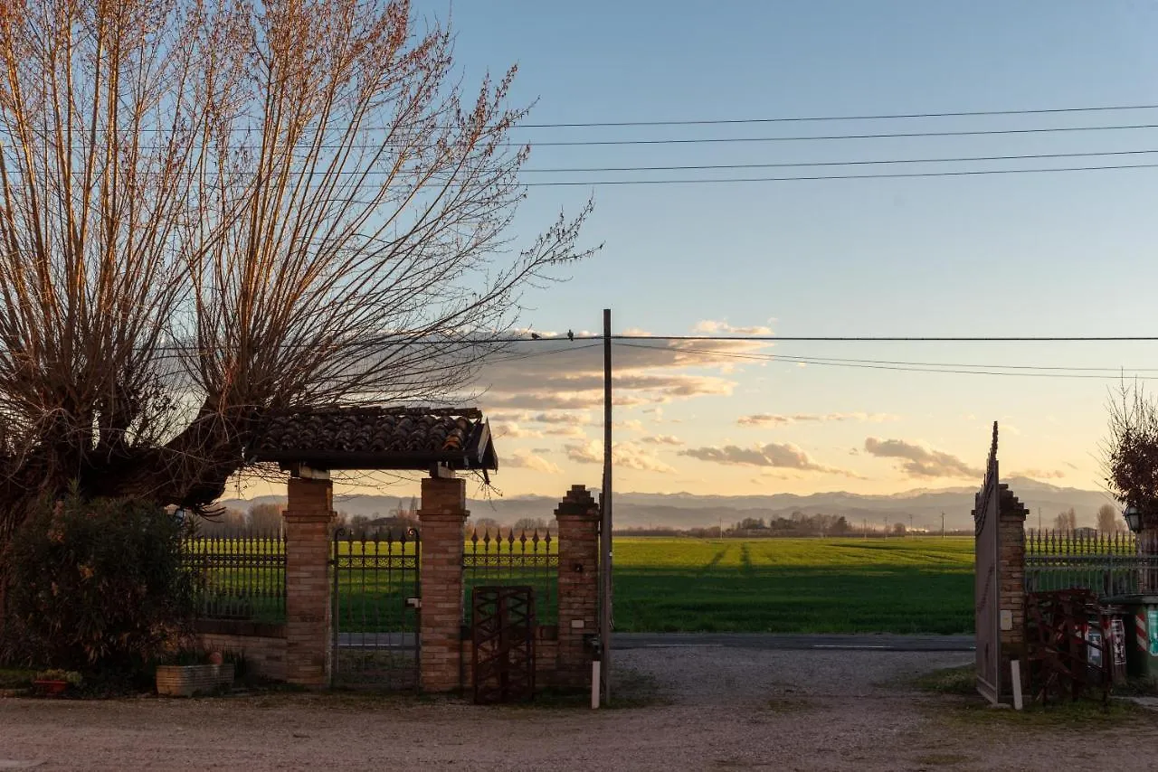 Agriturismo Garzole Castelfranco Emilia 0*,  Italia